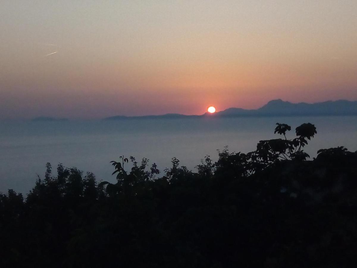 Una Terrazza Sul Mare 아그로폴리 외부 사진